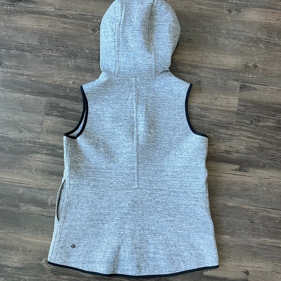 Lululemon Insculpt Vest - Reversible - Picture 8 of 9